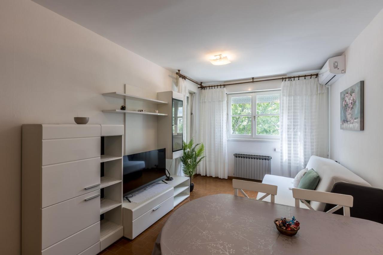 Apartma Gordana *